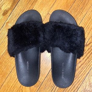 Steve Madden Slides